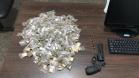 PM prende dois homens e apreendem 329 porções de maconha e uma arma de fogo na RMC