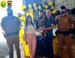 Policiais militares participam de aniversário de fã da PM entregam fardinha de presente no Sudoeste do estado