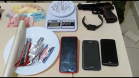 BPFron prende duas pessoas e apreende cigarros, produtos contrabandeados e 57 pedras de crack no Oeste do estado