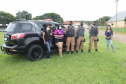 Equipe de Operações com Cães recebe admiradora da PM em Jacarezinho (PR)