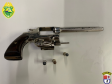 Policiais recuperam R$ 25 mil em eletrônicos roubados e apreendem arma de fogo e munições em Curitiba