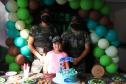 No Litoral, policiais militares realizam sonho de fã mirim em festa de aniversário