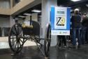 Os visitantes têm a chance de ver de perto documentos históricos 