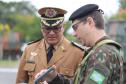 Comandante-Geral da PMPR recebe Medalha do Exército em solenidade 