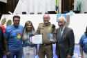 Durante a solenidade, a PMPR e a Banda da Polícia Militar do Paraná receberam reconhecimento pelo trabalho desenvolvido 