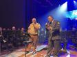 Com o tema “Vozes”, o espetáculo trouxe ao palco uma coletânea musical que revisita a trajetória da banda