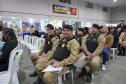 A Polícia Militar do Paraná também participa ativamente da feira, garantindo a segurança de todos os visitantes e mantendo um estande de exposição