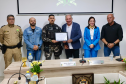 Atuação da PMPR é reconhecida com homenagem a policiais em Rio Branco do Sul