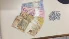 Ao atender ocorrências de tráfico de drogas, PM apreende mais de 50 pedras de crack e R$300,00 em dinheiro