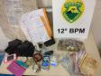 Drogas, dinheiro, objetos, balanças de precisão e colete balístico são apreendidos pela PM durante ação em Curitiba e RMC
