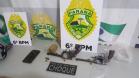 Polícia Militar apreende drogas, armas de fogo e prende três pessoas no Oeste do Estado