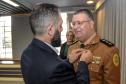 Curitiba, 30 de julho de 2019.  Passagem de Comando Diretoria de Finanças. Foto: Cel. Mauricio Recebendo PEN(broche) da PMPR.