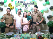 PM de Cianorte (PR) faz surpresa em festa de aniversário de garoto admirador da PM