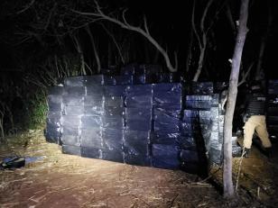 Mais de R$ 1 milhão em caixas de cigarro contrabandeado são apreendidos no Oeste do Paraná