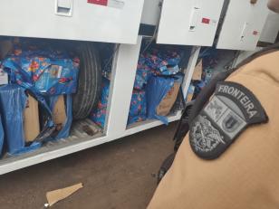 BPFron e Receita Federal apreendem cigarros contrabandeados em Santa Tereza do Oeste (PR)