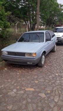 Carro é encontrado abandonado e denúncia faz PM recuperar veículo furtado em Ventania (PR) 