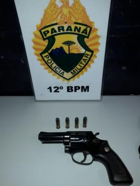 Minutos após roubo, PM prende trio, apreende arma de fogo e recupera objetos em Curitiba