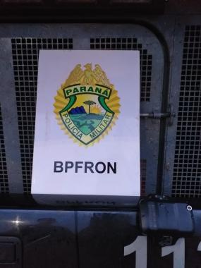Motorista de ônibus que transportava produtos sem a autorização legal é preso pela PM após abordagem em Foz do Iguaçu (PR)