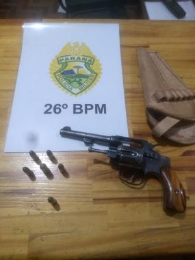 PM apreende armamento de homem denunciado, em Figueira (PR), nos Campos Gerais