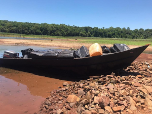 BPFron apreende cigarros em embarcação no Oeste do estado