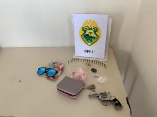 Abordagem de veículo termina com arma apreendida e cinco encaminhados em Ponta Grossa (PR)