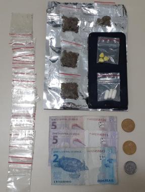 PM prende homem e apreende drogas durante patrulhamento em Pontal do Paraná (PR)