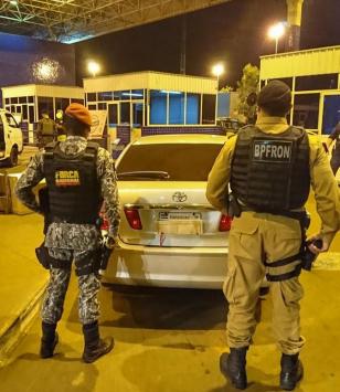 Durante nova fase da Operação Hórus, carro furtado é recuperado pela PM na fronteira em Foz do Iguaçu (PR)