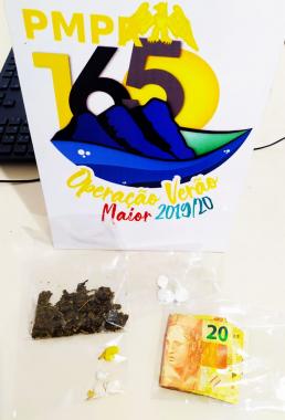 No Litoral do estado, PM prende três homens e apreende drogas em situações distintas