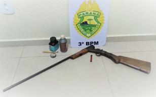 Homem é preso após espingarda ser encontrada em sua casa em Mangueirinha (PR)