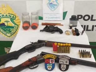 Em Paranaguá, no Litoral do estado, BPAmb-FV prende homem e apreenderam três armas de fogo e munições