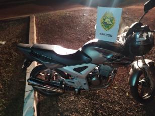 Motocicleta furtada é recuperada por policiais militares do BPFron no Oeste do estado