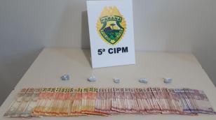 No Noroeste do estado, PM prende homem e apreende porções de maconha e dinheiro