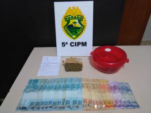 Em Cianorte (PR), PM prende homem e apreende drogas e R$ 1,3 mil em dinheiro