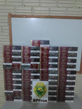 BPFron apreende 65 pacotes de cigarros contrabandeados durante abordagem a ônibus de viagem