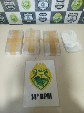Em Foz do Iguaçu, no Oeste do estado, PM prende homem e apreende quatro quilos de drogas