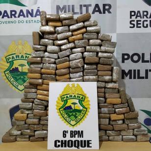 No Oeste do estado, PM prende dois homens e apreende quase 90 quilos de maconha