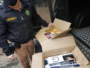 AIFU apreende cigarros e essências de narguilé contrabandeados em distribuidora do Pilarzinho, na Capital