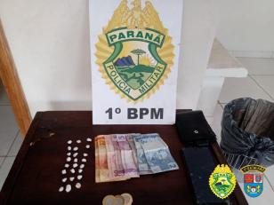 Em Ponta Grossa (PR), PM prende rapaz e apreende 24 pedras de crack durante patrulhamento