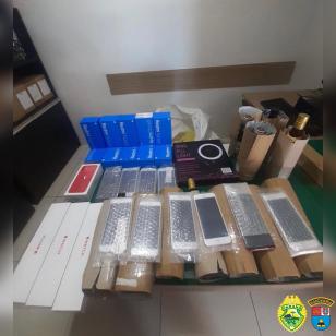 BPRv apreende diversos materiais contrabandeados durante abordagem em Peabiru (PR)