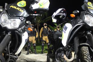 Duas pessoas são presas por envolvimento com o tráfico de drogas em Matinhos, no litoral do PR