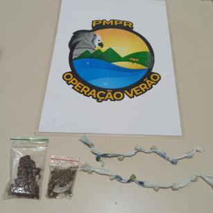 Em Pontal do Paraná (PR), PM prende dois homens e apreende 13 pedras de crack