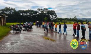 PM encontra mais de 30 pessoas aglomeradas no aeroporto municipal de Arapoti