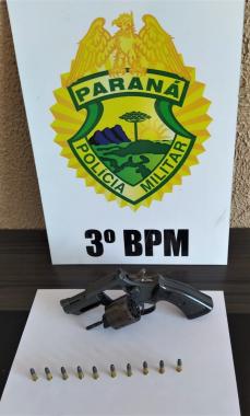PM encaminha homem por porte ilegal de arma de fogo e apreende revólver em Palmas, no Sudoeste do Paraná