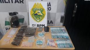 Duas pessoas são presas e diversas porções de maconha e comprimidos de ecstasy são apreendidos pela PM em Cascavel, no Oeste do estado