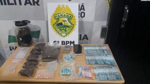 Duas pessoas são presas e diversas porções de maconha e comprimidos de ecstasy são apreendidos pela PM em Cascavel, no Oeste do estado