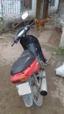 Motocicleta adulterada e 50 pedras de crack são apreendidos pela PM na Lapa (PR)