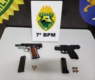 PM prende dois homens e apreende duas armas de fogo após denúncia no Noroeste do estado