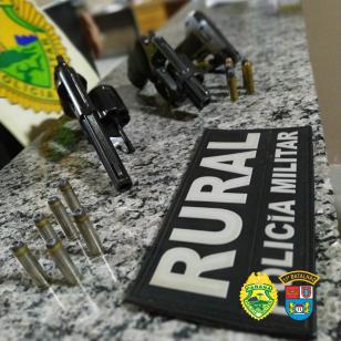 Após abordar uma lanchonete, PM apreende três armas de fogo municiadas e encaminha um suspeito, em Barbosa Ferraz (PR)