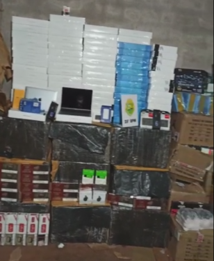 Mais de R$ 4 milhões em produtos contrabandeados são apreendidos pela PM em Altônia (PR)