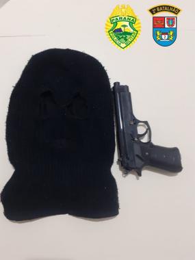 PM encaminha três adolescentes e apreende um simulacro em Santo Antônio da Platina (PR)